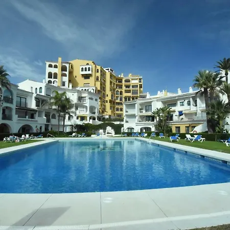 Cabopino Apartament, Marbella's *